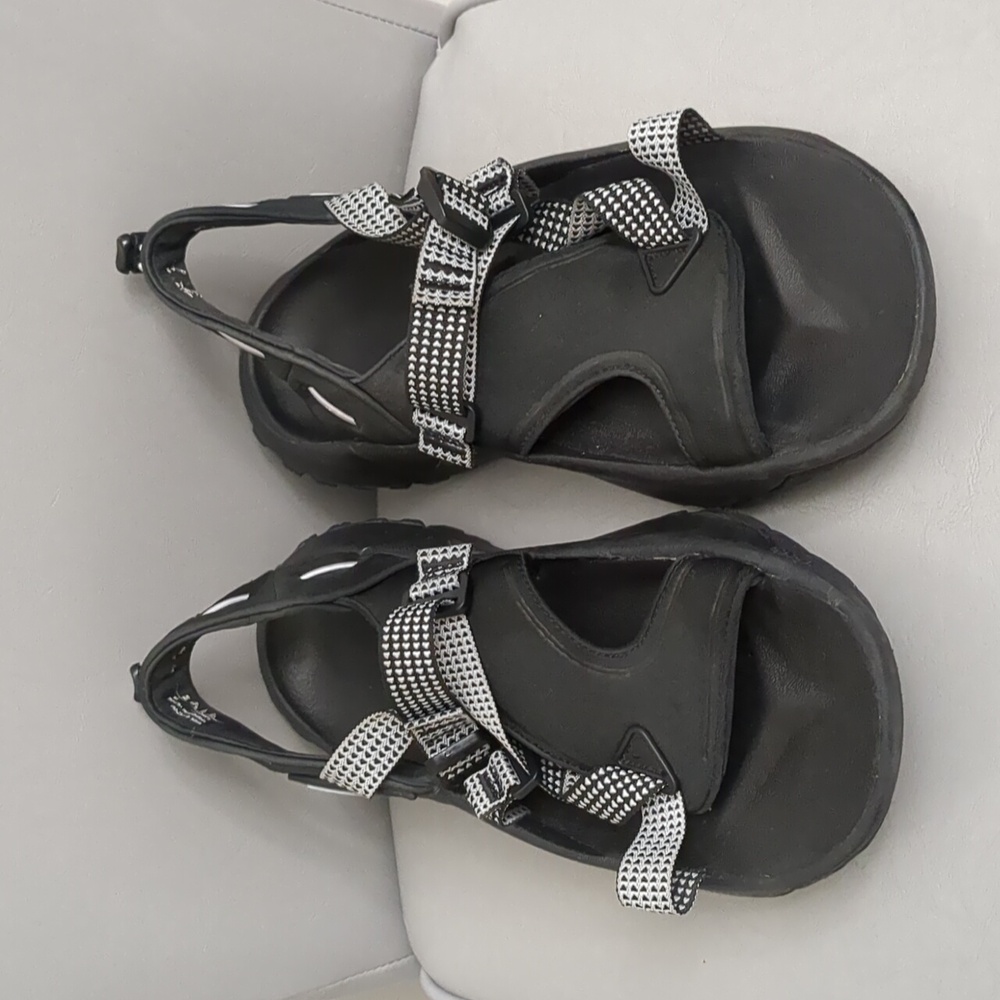 Nike Oneonta Trail Hiking Sandals